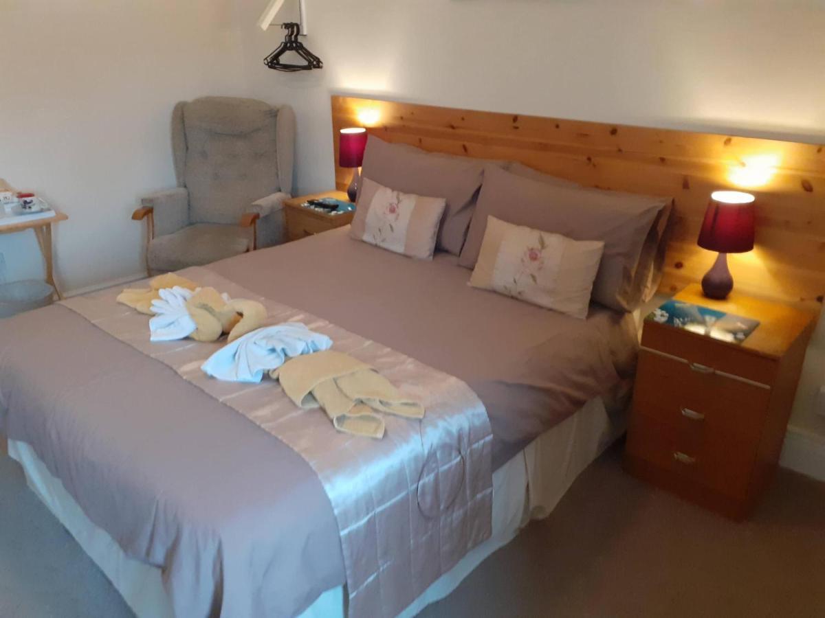 Hogwarts Bed And Continental Breakfast * Sheerness